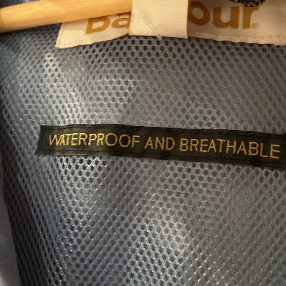 NEW Barbour Women’s Waterproof Hooded Lottie Jacket - Picture 6 of 12